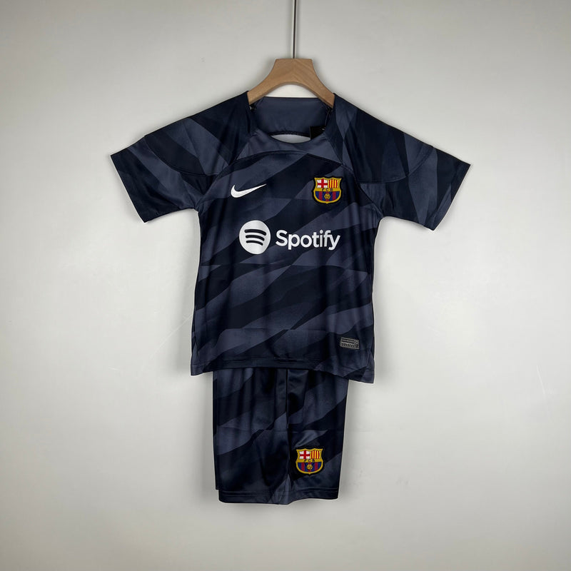 BARCELONA GUARDA REDES II 23/24 CONJUNTO INFANTIL