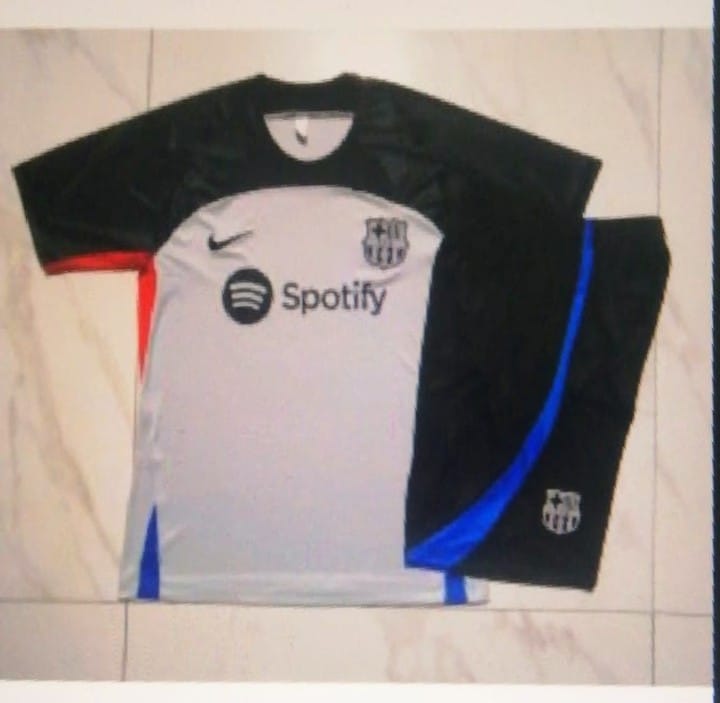 BARCELONA CONJUNTO TREINAMENTO I 23/24 HOMEM